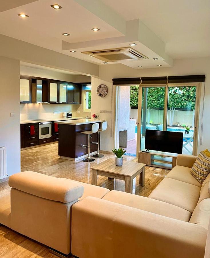 El Soleo Luxury Villa Limassol Kültér fotó